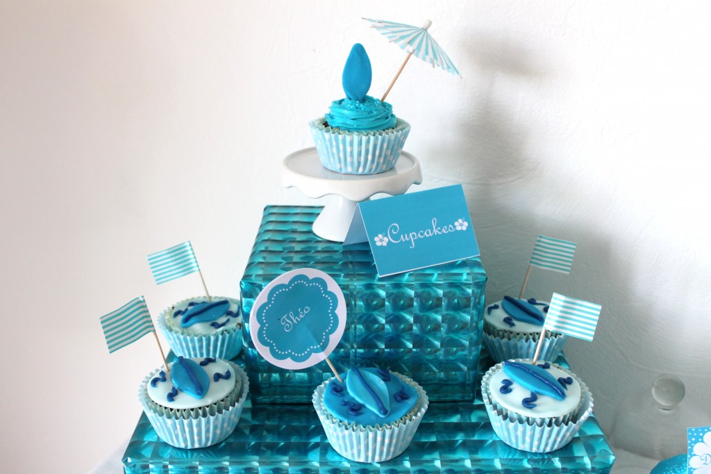 creation-sweet table-bordeaux- la fabricamania-surfeur-bleu