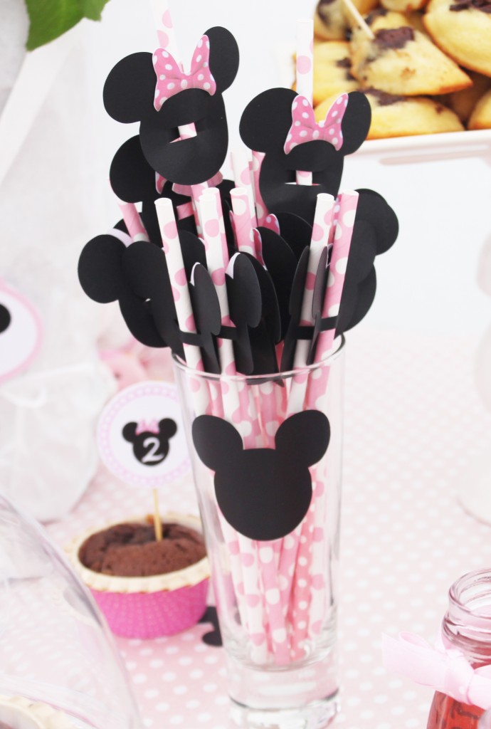 sweet-table-minnie-decoration-paille