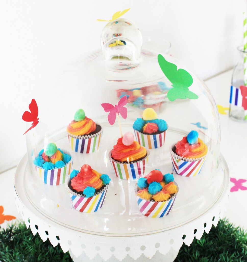 arc-en-ciel-cupcakes-wrappers-papillons