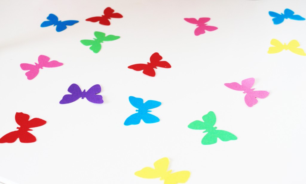 arc-en-ciel-papillon-confettis